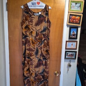 Sleeveless Tropical Leaf Maxi Dress in Brown